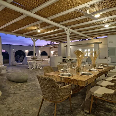 Beachhouse Small Santa Maria By Naoussa Direct Access Willa