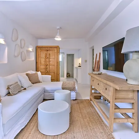 Beachhouse Small Santa Maria By Naoussa Direct Access Willa *